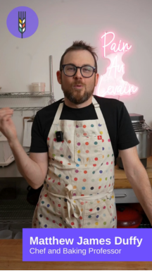 Video explaining how gluten affects sourdough bread texture